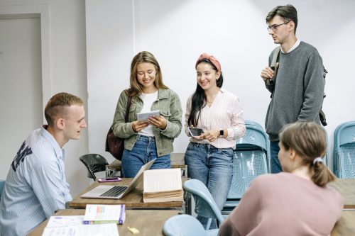 Elektroniczne zarządzanie dokumentacją i procesami na uczelni – bez kodowania